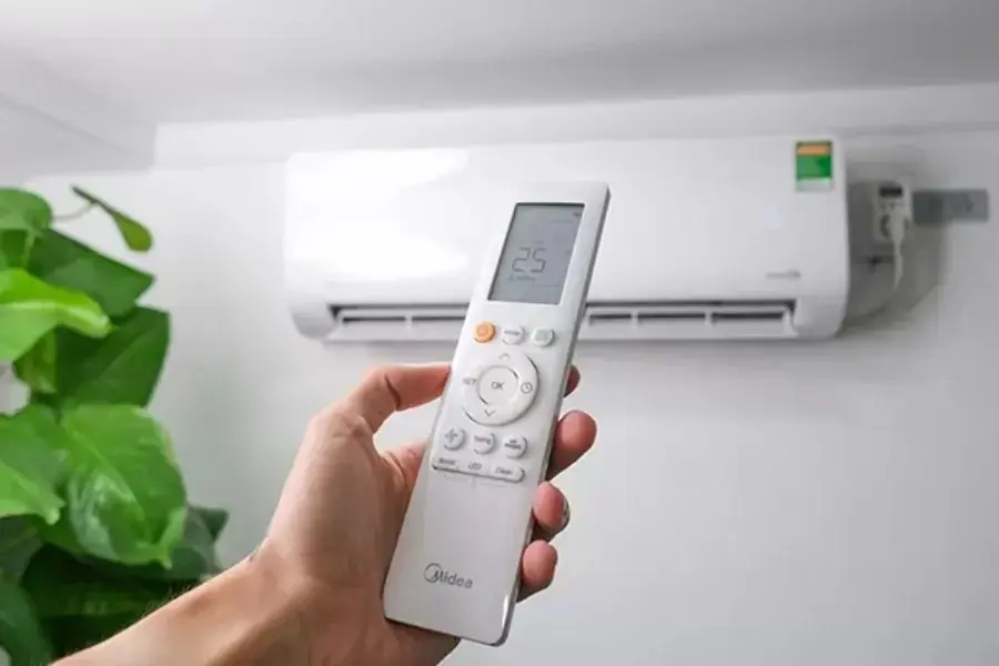 Cách thay đổi hướng gió trên điều khiển điều hòa Midea