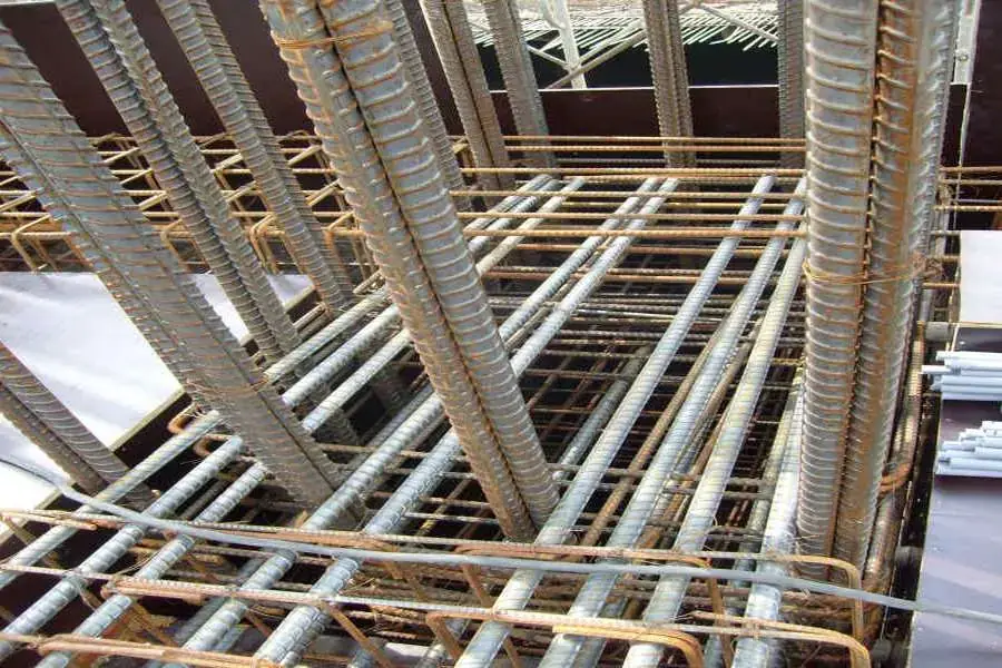 Cắt và uốn cốt thép