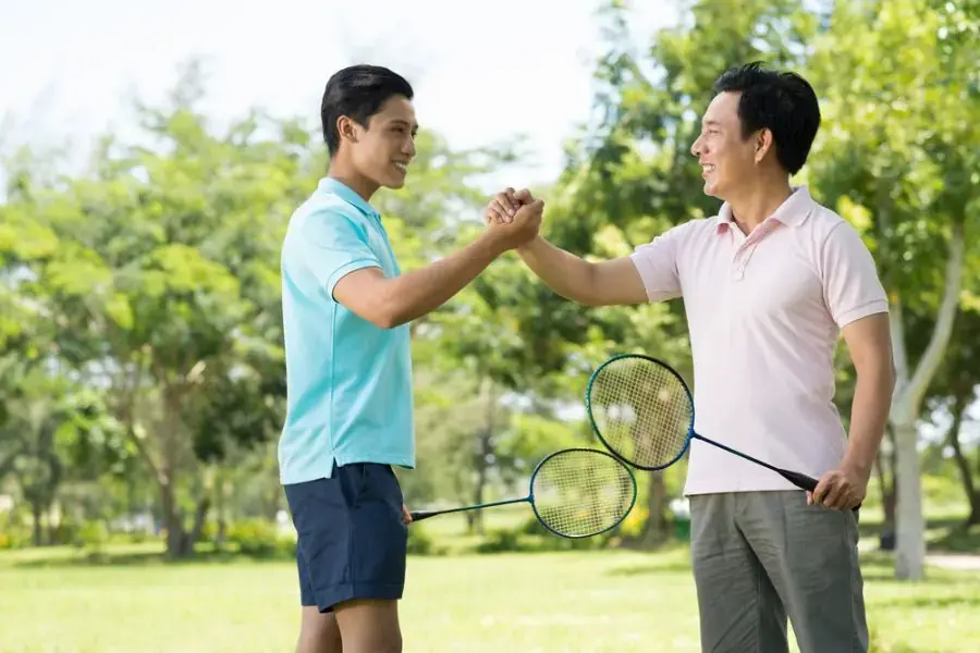 Đánh cầu lông tăng sự cứng cáp, chắc khỏe xương giúp bạn khỏe hơn