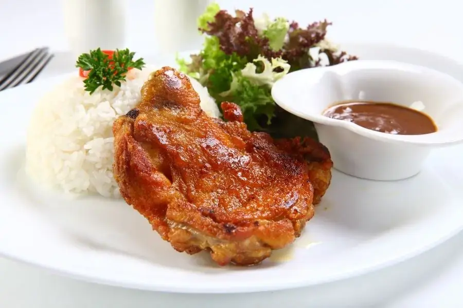 Món ăn nổi tiếng tại đường phố Sài Gòn