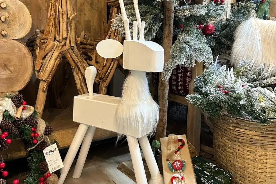 Với phương châm "không muốn sản phẩm giống ai", mỗi sản phẩm được Thô Decor thiết kế và sản xuất đều mang một cái nhìn độc đáo.
