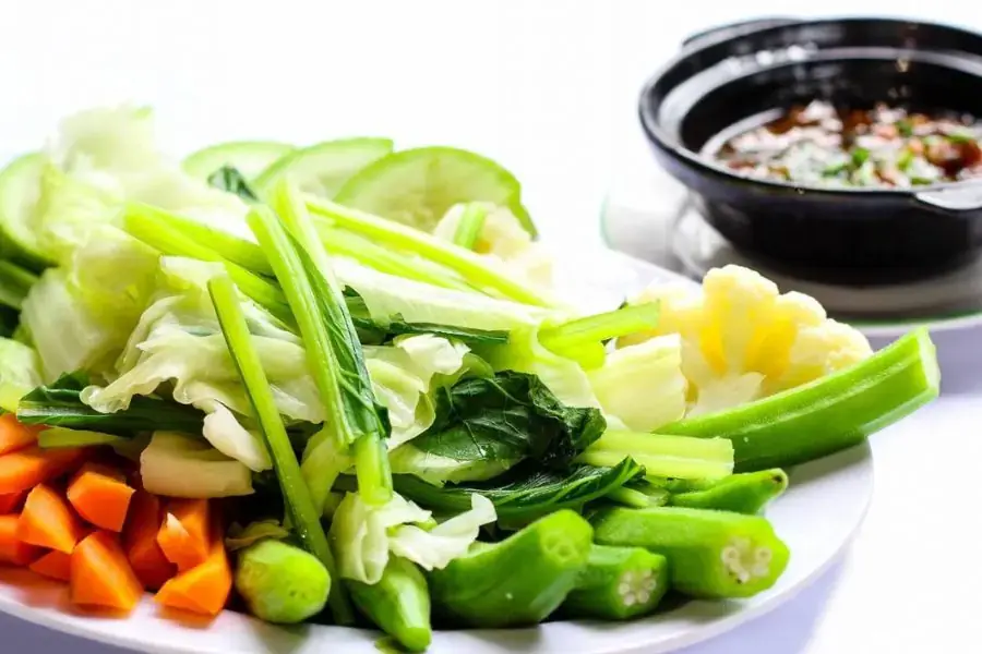 Có thể kết hợp cùng rau củ luộc