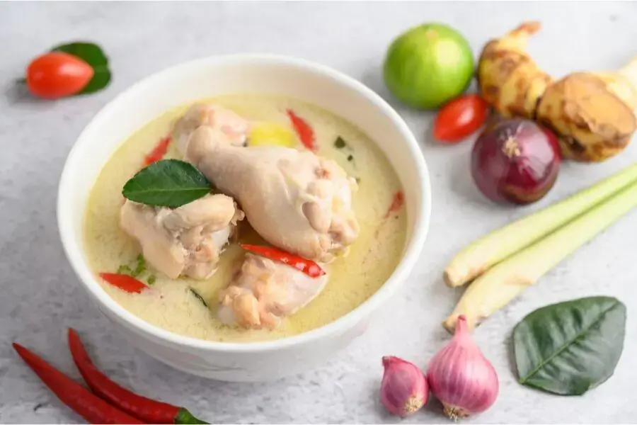 Cháo gà là món ăn thích hợp cho sự phát triển của bé