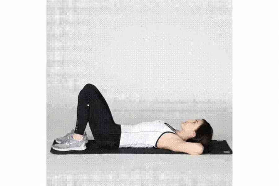 Động tác tập thoai hoá cột sống nghiên xương chậu ( nguồn: healthline.com)