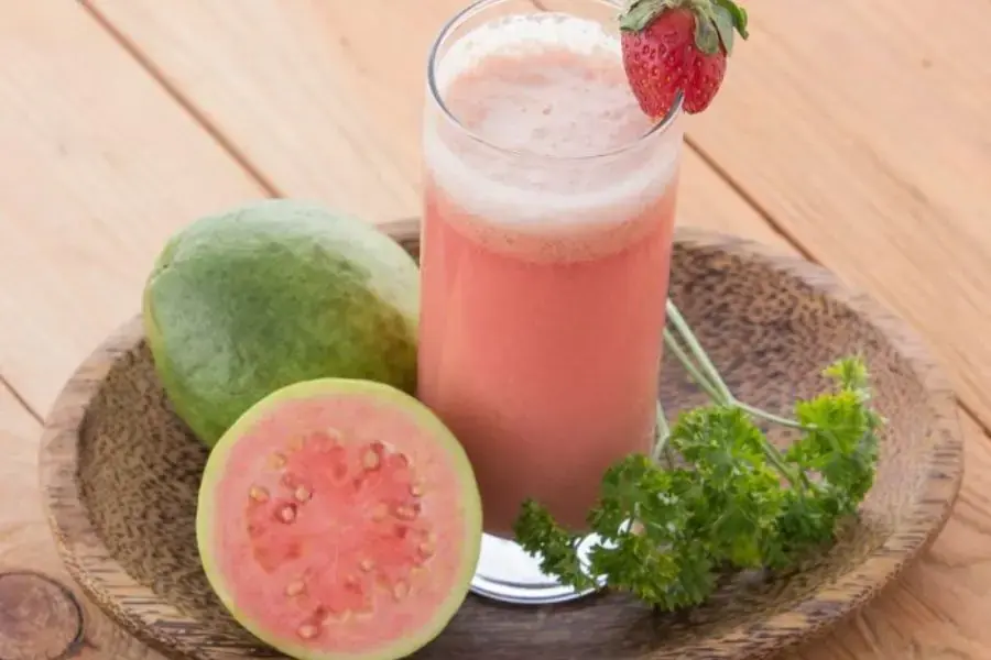 Nước ổi chứa hàm lượng vitamin C cao nhất trong các loại trái cây