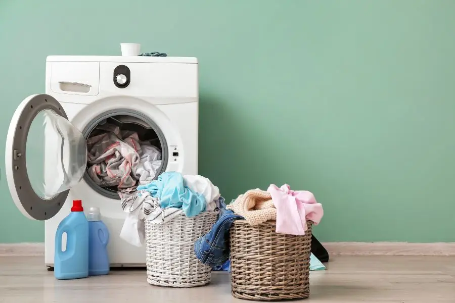 Không giặt quá nhiều đồ trong cùng một lúc.