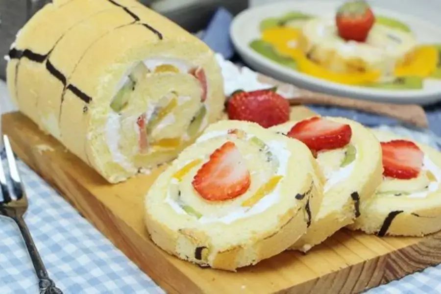 Bánh bông lan có thể thực hiện ngay tại nhà với vài bước đơn giản