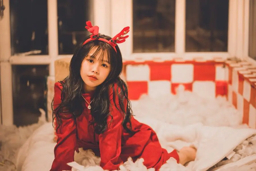 Chọn background phù hợp cho concept Noel dễ thương.