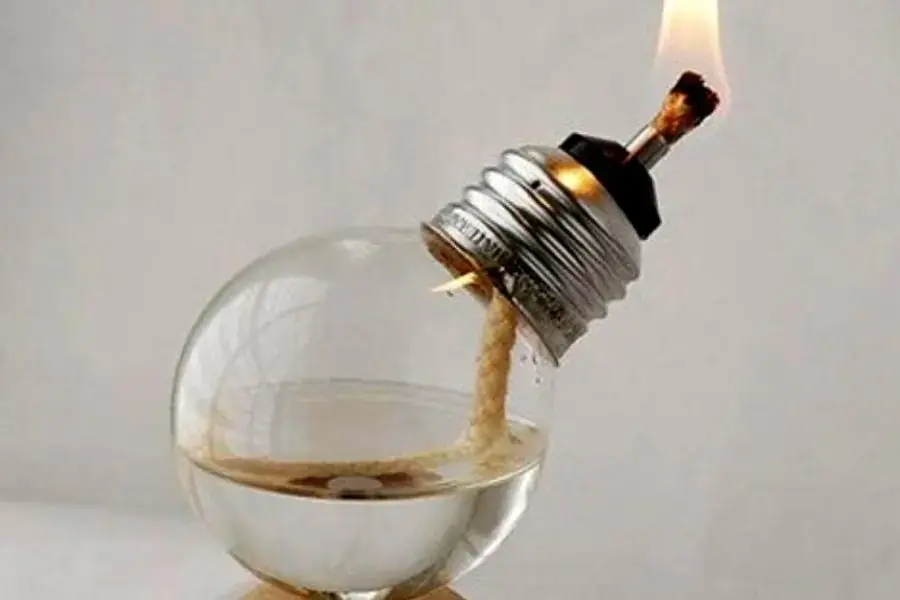 Đuổi mối bằng dầu hỏa