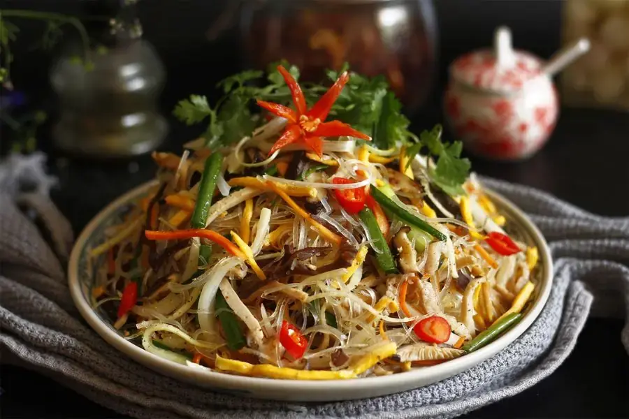 Ăn miến không gây tăng cân trực tiếp