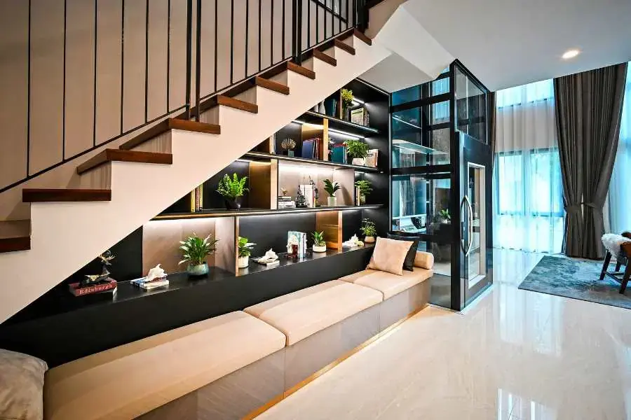 Trang trí gầm cầu thang thành tiểu cảnh
