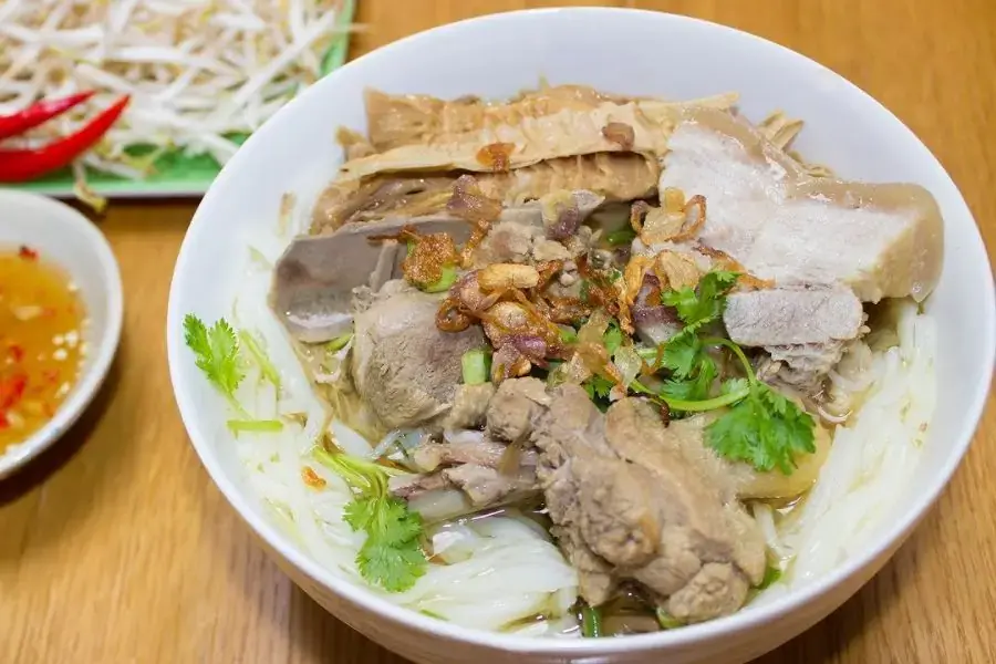 Bún măng vịt là một món ăn đặc trưng của người miền Nam