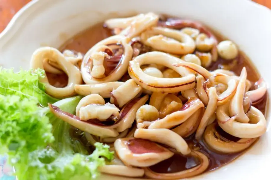 Mực hấp kiểu thái