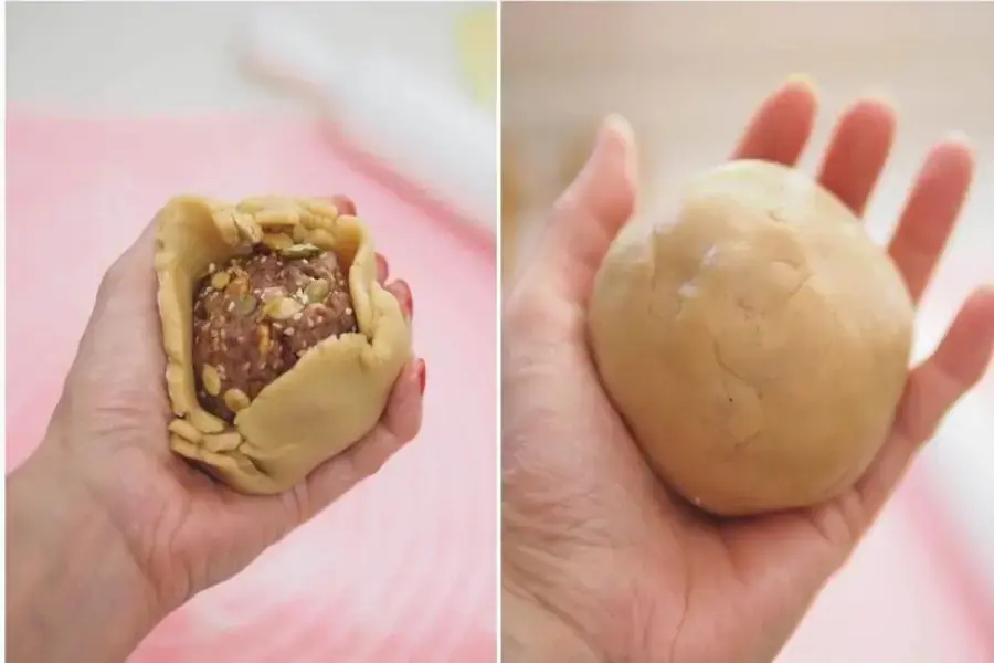 Tạo hình bánh trung thu.