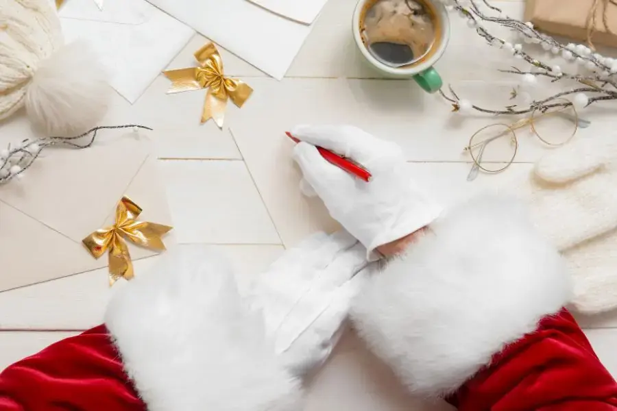 Những bức thư từ Ông già Noel đều mang nhiều ý nghĩa đến các bé.