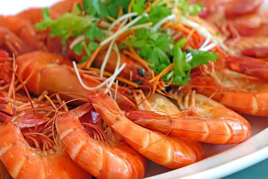 Tôm bổ sung canxi, tăng cường sức khỏe cho xương.