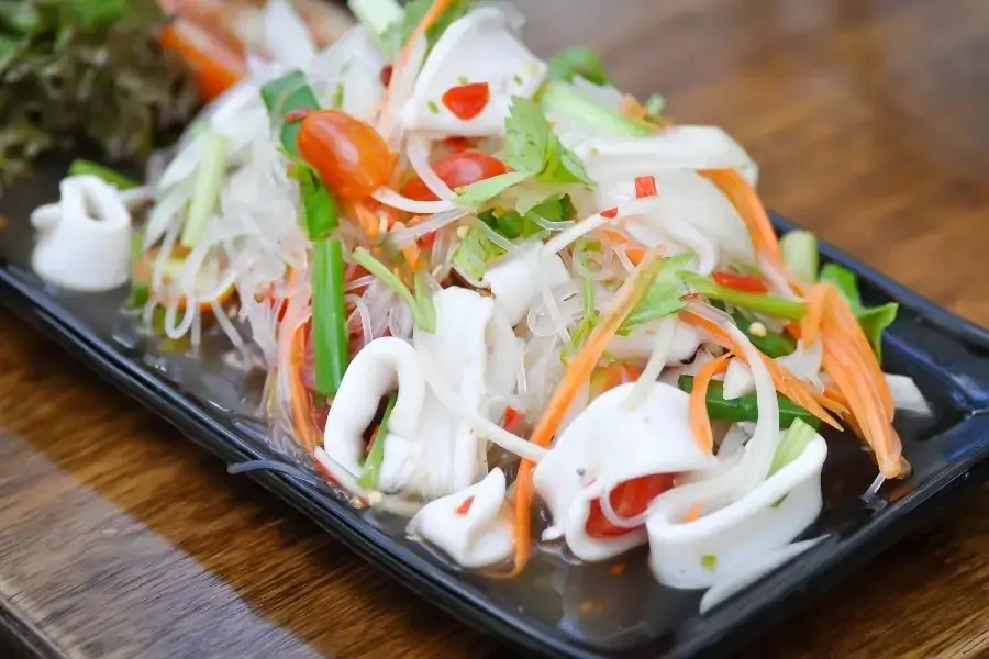 Su hào xào mực thơm ngon, bổ dưỡng