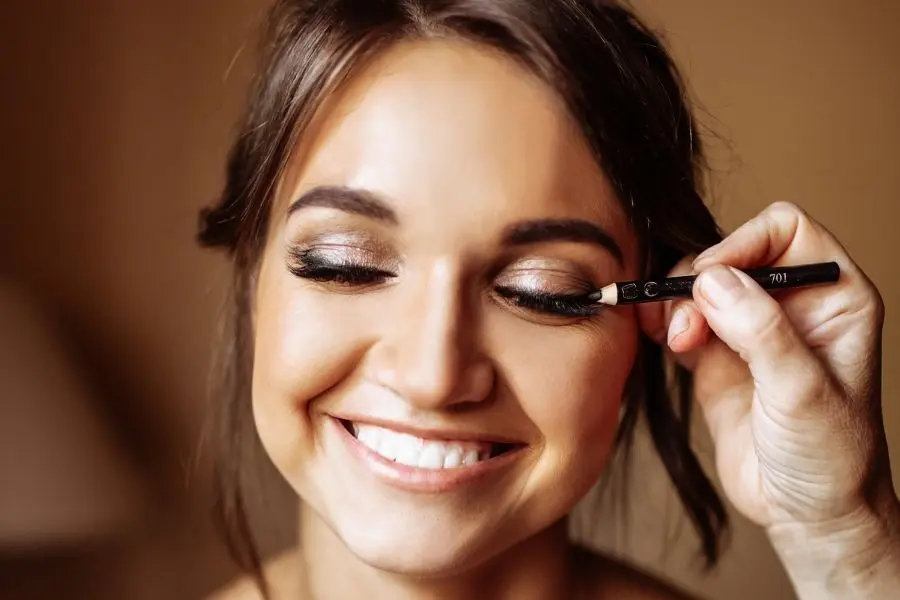 Makeup là khâu quan trọng giúp bức ảnh Noel thêm lung linh.