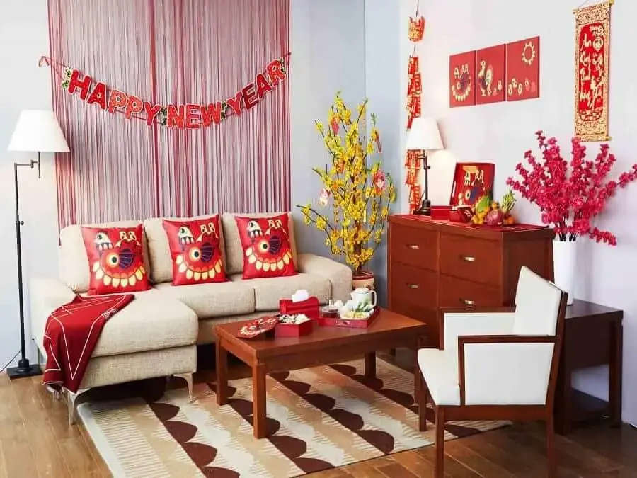 Không gian phòng khách ngập tràn không khí Tết sẽ truyền năng lượng tích cực cho gia đình bạn và những vị khách ghé nhà.