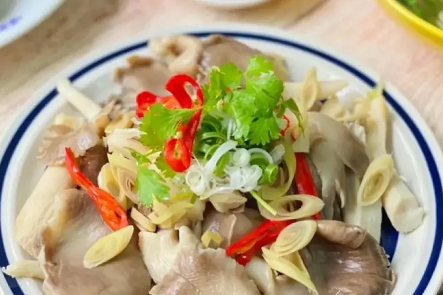 Nấm bào ngư hấp sả đơn giản nhưng lại cực kỳ bắt cơm.
