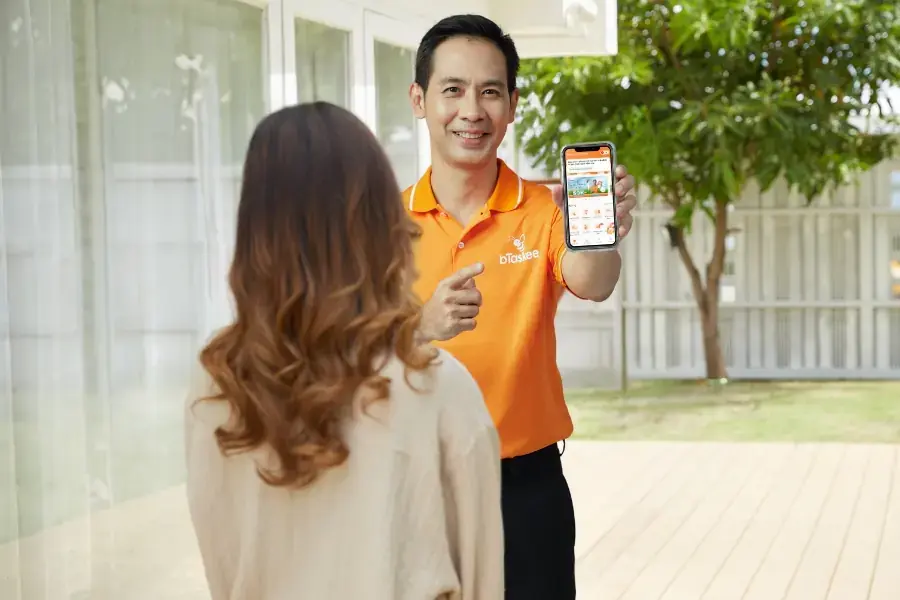 Tasker nhanh chóng di chuyển đến nơi mà khách hàng yêu cầu khi đặt lịch vệ sinh máy lạnh.