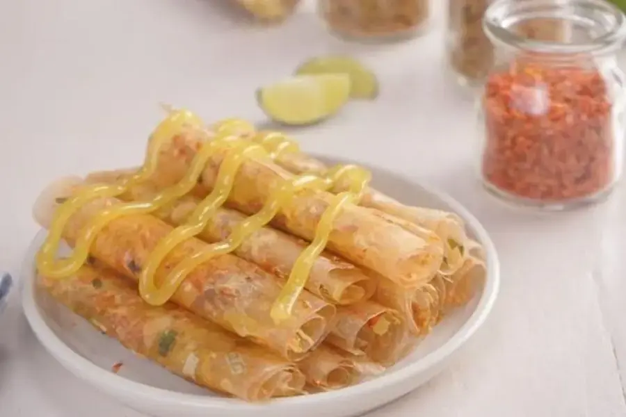 Món bánh tráng bơ béo ngậy