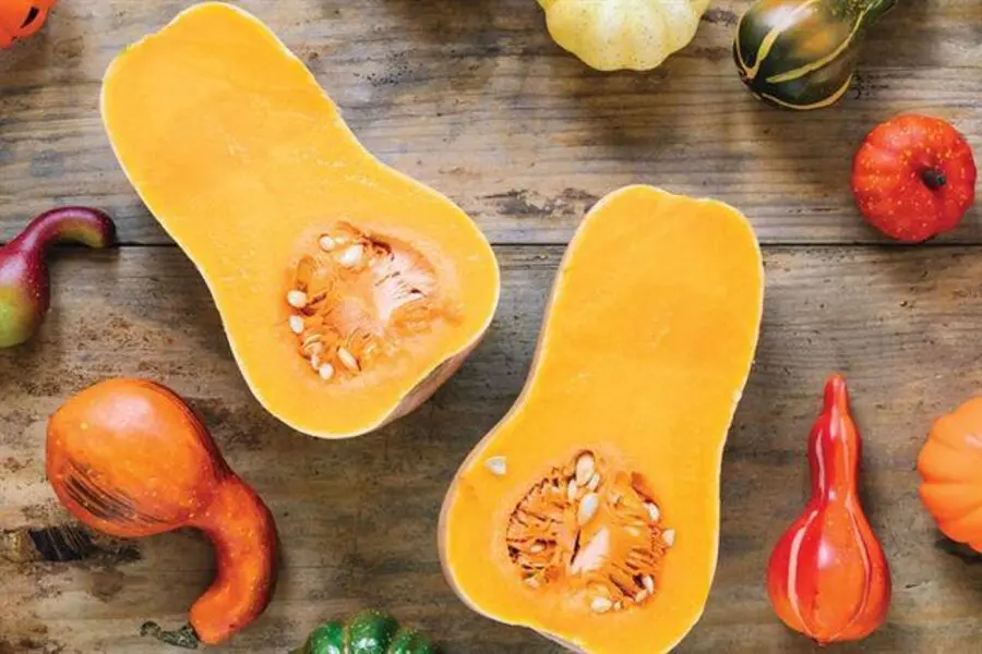 Giống như các loại quả màu vàng khác, bí đỏ chứa nhiều chất carotenoids có thể ngăn ngừa ung thư rất tốt.
