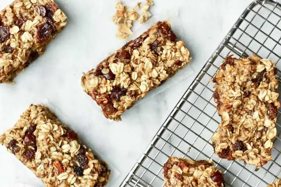 Thanh ăn kiêng granola vô cùng tiện lợi