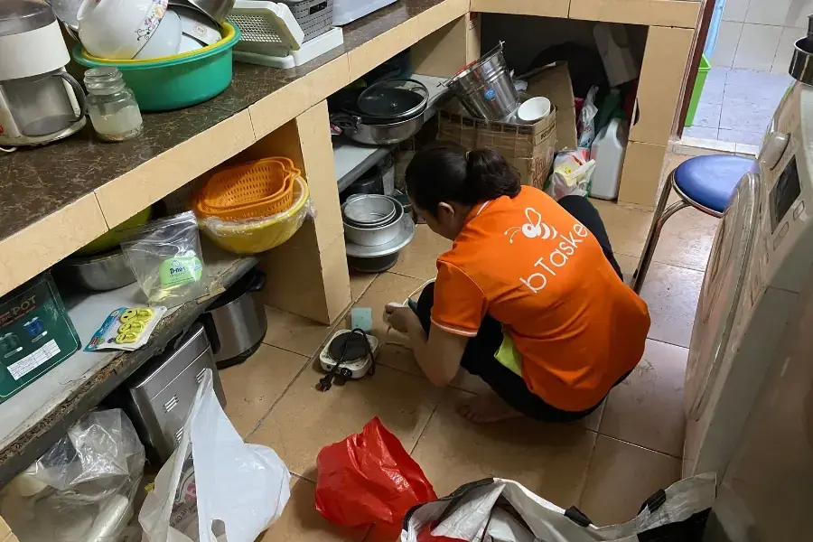 Tasker bTaskee không chỉ dọn dẹp mà còn giúp khách hàng sắp xếp đồ đạc theo yêu cầu.
