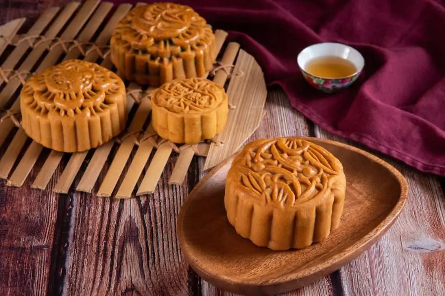 Lưu ý cần phải làm nóng lò 10 - 15 phút trước khi nướng bánh.
