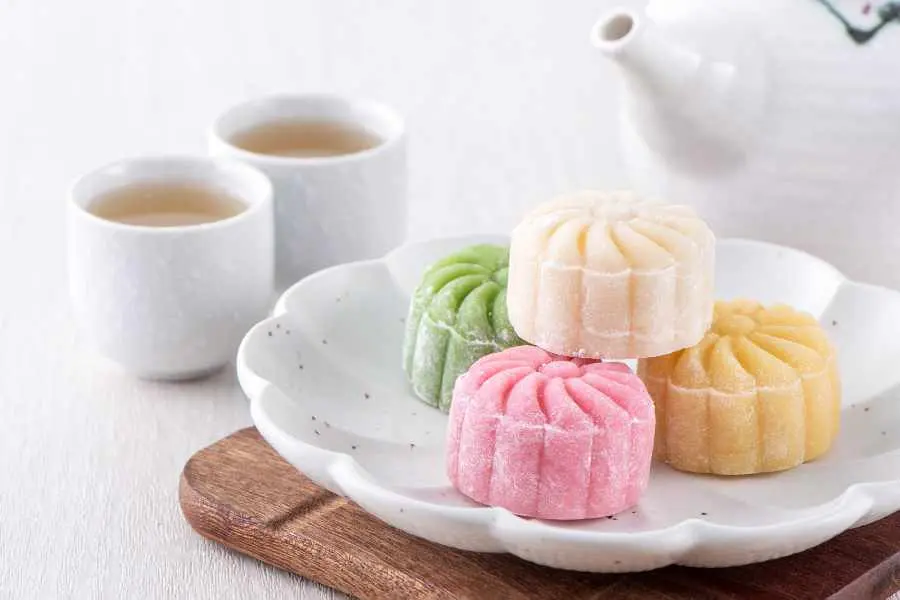 Bánh sau khi làm nên ăn trong vòng 3 - 4 ngày để có hương vị ngon nhất.
