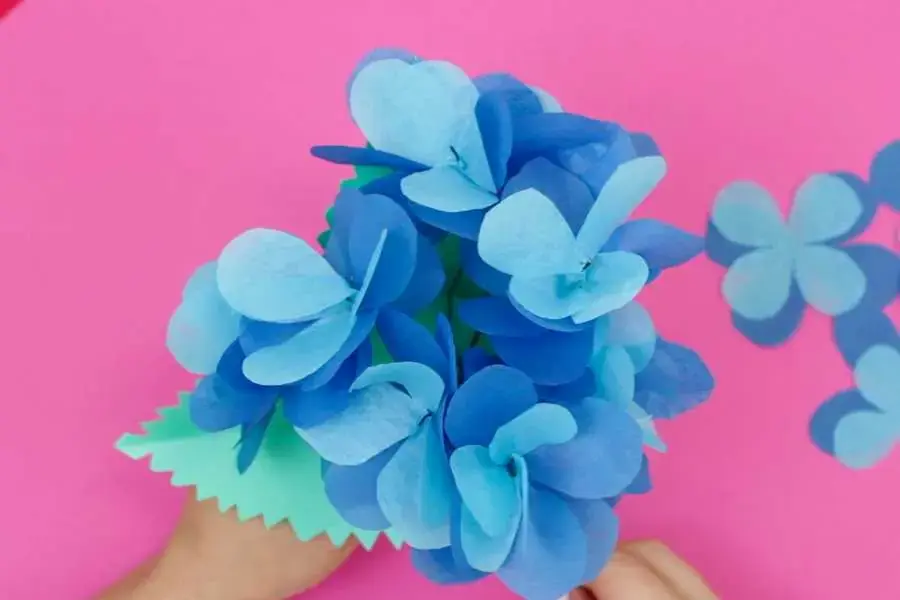 Hoa giấy hình cánh bướm độc đáo