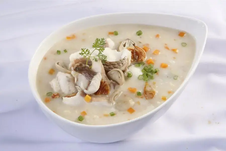 Cháo cá - Thực đơn ăn dặm cho bé 9 tháng bổ sung các dưỡng chất cần thiết