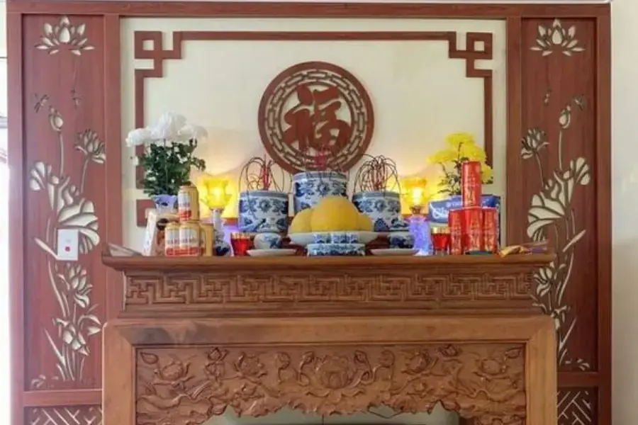 Chọn đèn bàn thờ có công suất chiếu sáng phù hợp