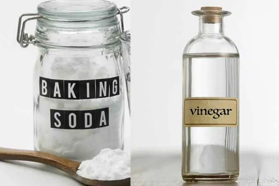 giấm trắng và baking soda