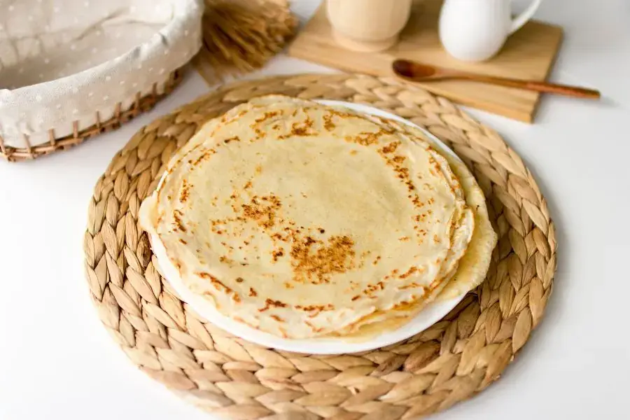 Bữa sáng cho bé 2 tuổi dễ làm với món pancake táo thơm ngon