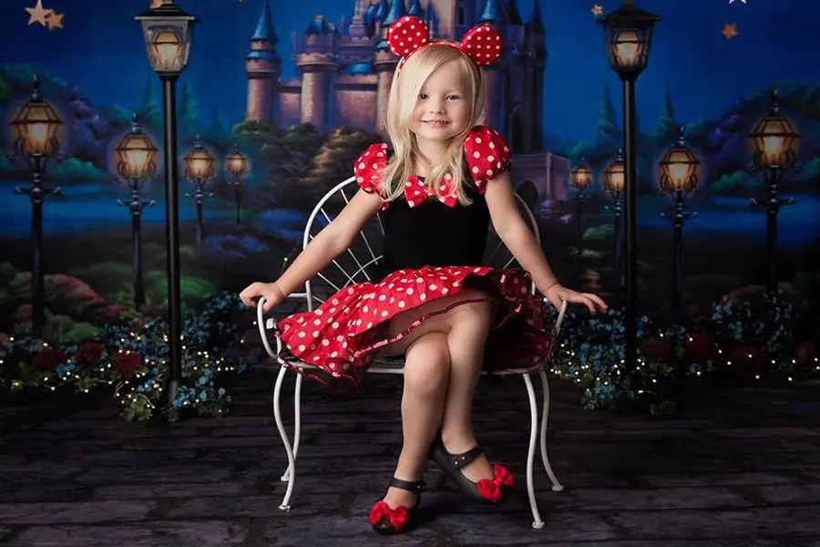 Ý tưởng hóa trang bé gái với chuột Mickey.