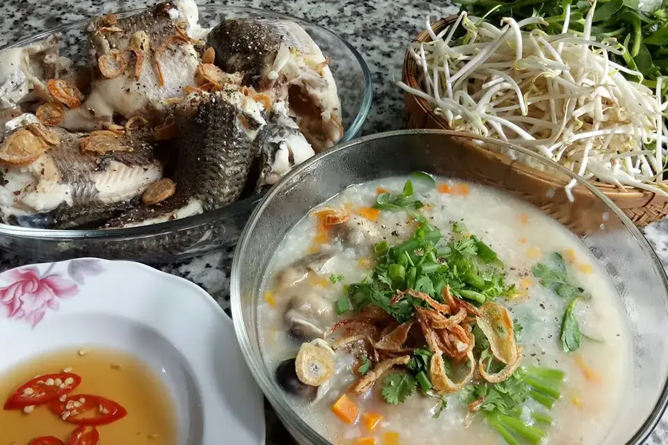 Thành phẩm cháo cá lóc rau đắng thơm ngon