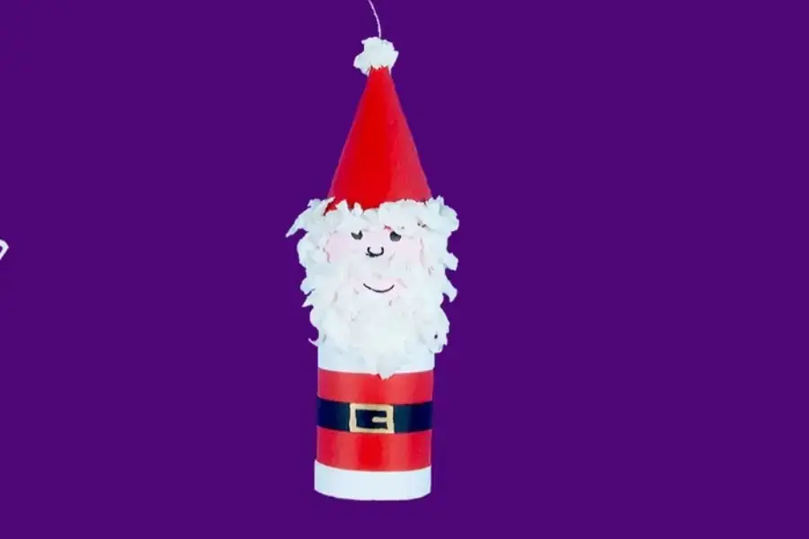 Làm Ông già Noel bằng lõi giấy vệ sinh và giấy màu.