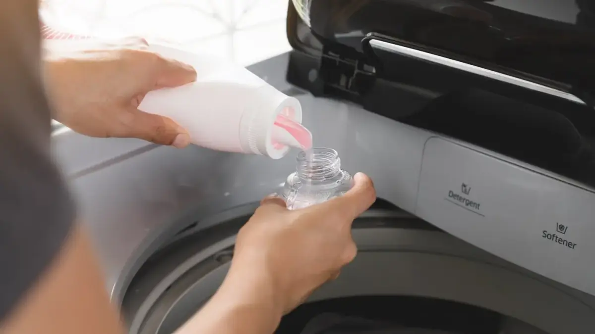 Sử dụng nước xả làm mềm vải