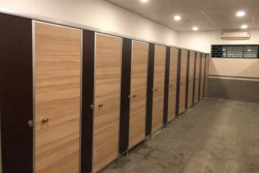 Gỗ công nghiệp là vật liệu được sử dụng làm vách ngăn nhiều ở các công trình