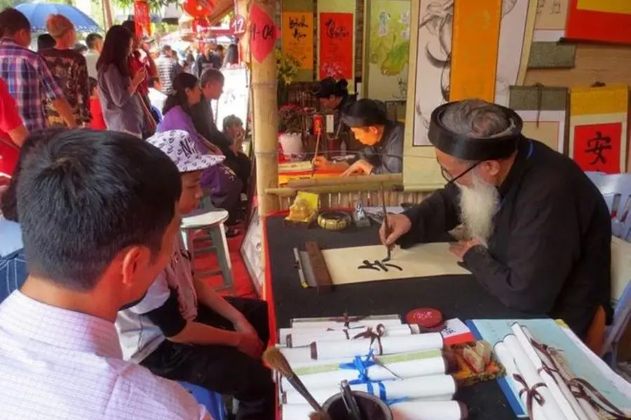 Phố ông đồ tại Văn miếu Quốc Tử Giám, Hà Nội.