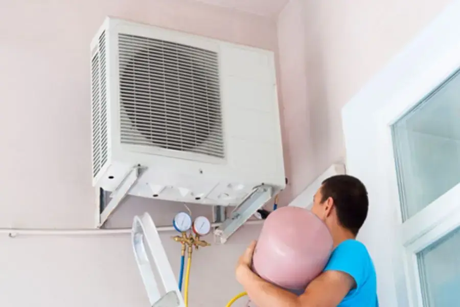 Điều hòa hết gas cũng là nguyên nhân làm cho máy lạnh LG không mát