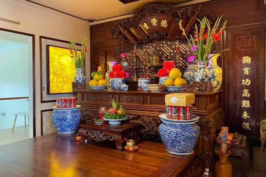 Trong cách đặt bàn thờ gia tiên có những điều kiêng kỵ không nên mắc phải