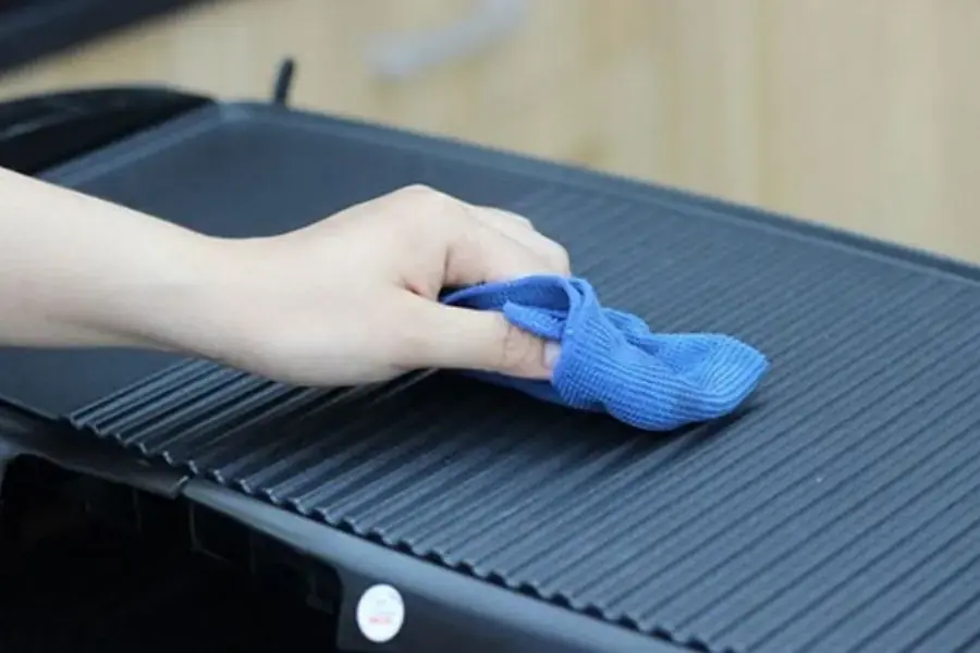 Vệ sinh bếp nướng điện đúng cách