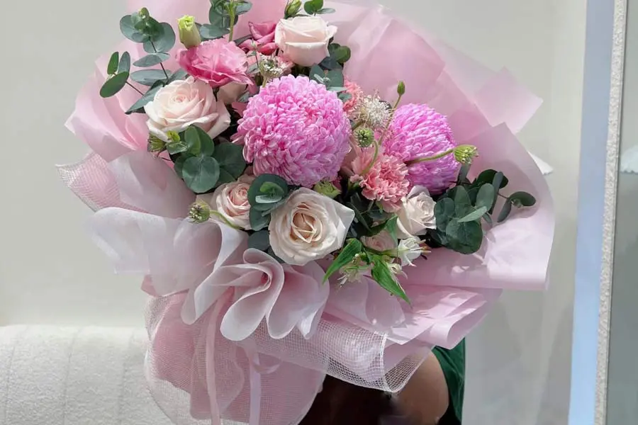 Hoa cẩm tú cầu và hoa hồng cũng rất được ưa chuộng vào ngày 20/11.