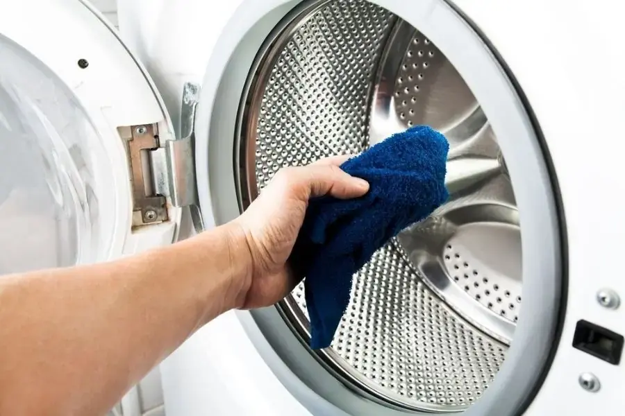 Vệ sinh máy giặt thường xuyên