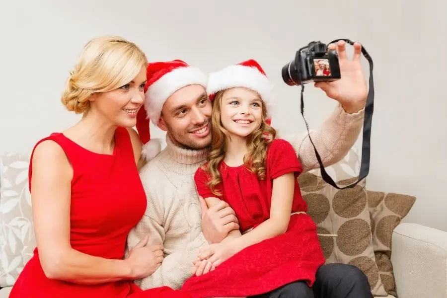 Ánh sáng là yếu tố quan trọng quyết định chất lượng của bức ảnh Noel.