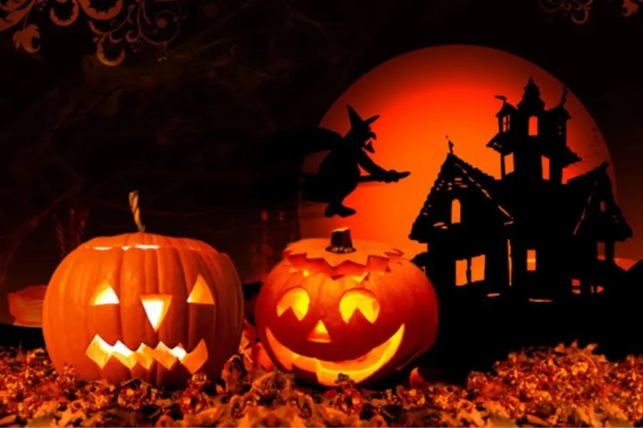 Mô hình bí ngô phát sáng trang trí Halloween.