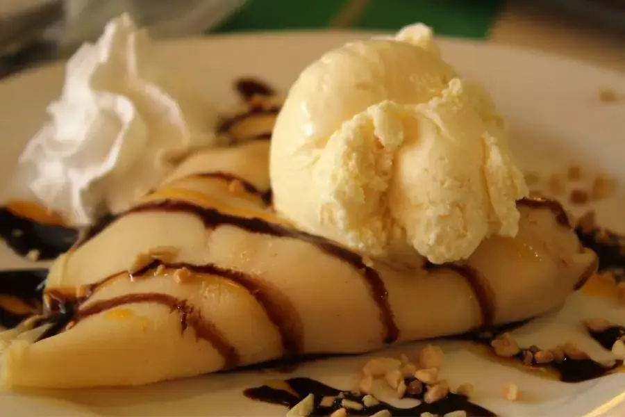 Bánh crepe kem cheese mềm ngọt, thơm ngon